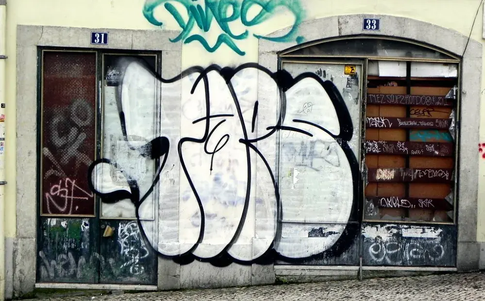 classic throwie and tags